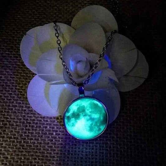 New Glowing Moon Necklace - Harappakart
