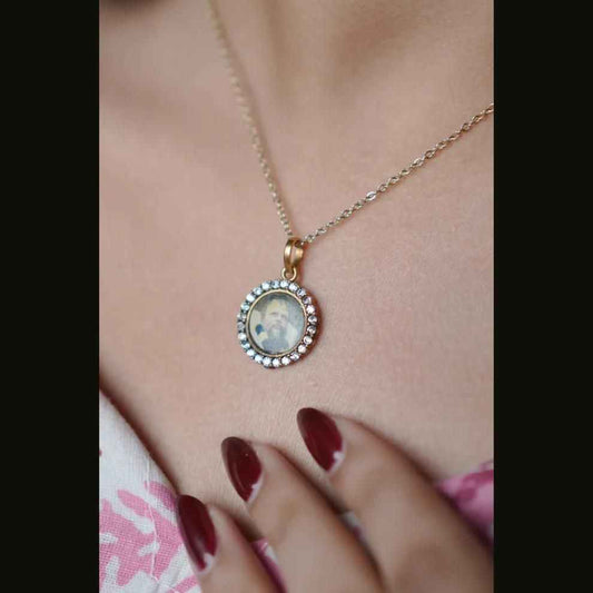 Premanand Maharaj With chain, Pack of 1 - Harappakart