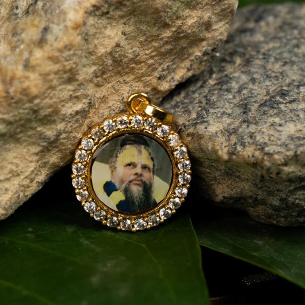Guru & Saint Pendants | Neem Karoli Baba & Premanand Maharaj - Harappakart